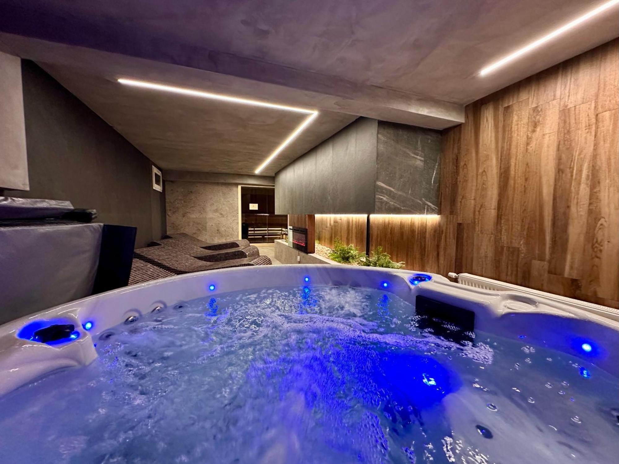 Hotel Restaurant & Spa Les Planets Les Rasses Eksteriør billede