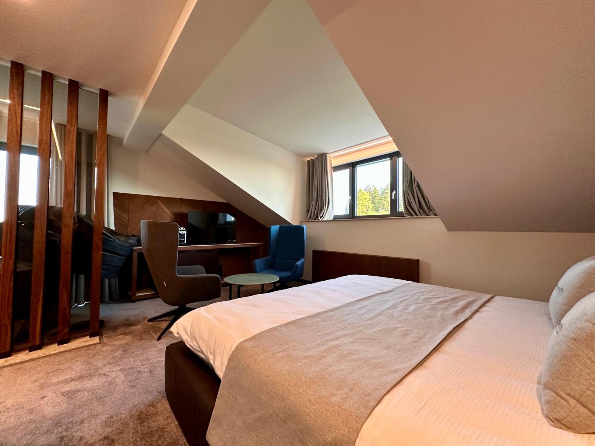 Hotel Restaurant & Spa Les Planets Les Rasses Eksteriør billede