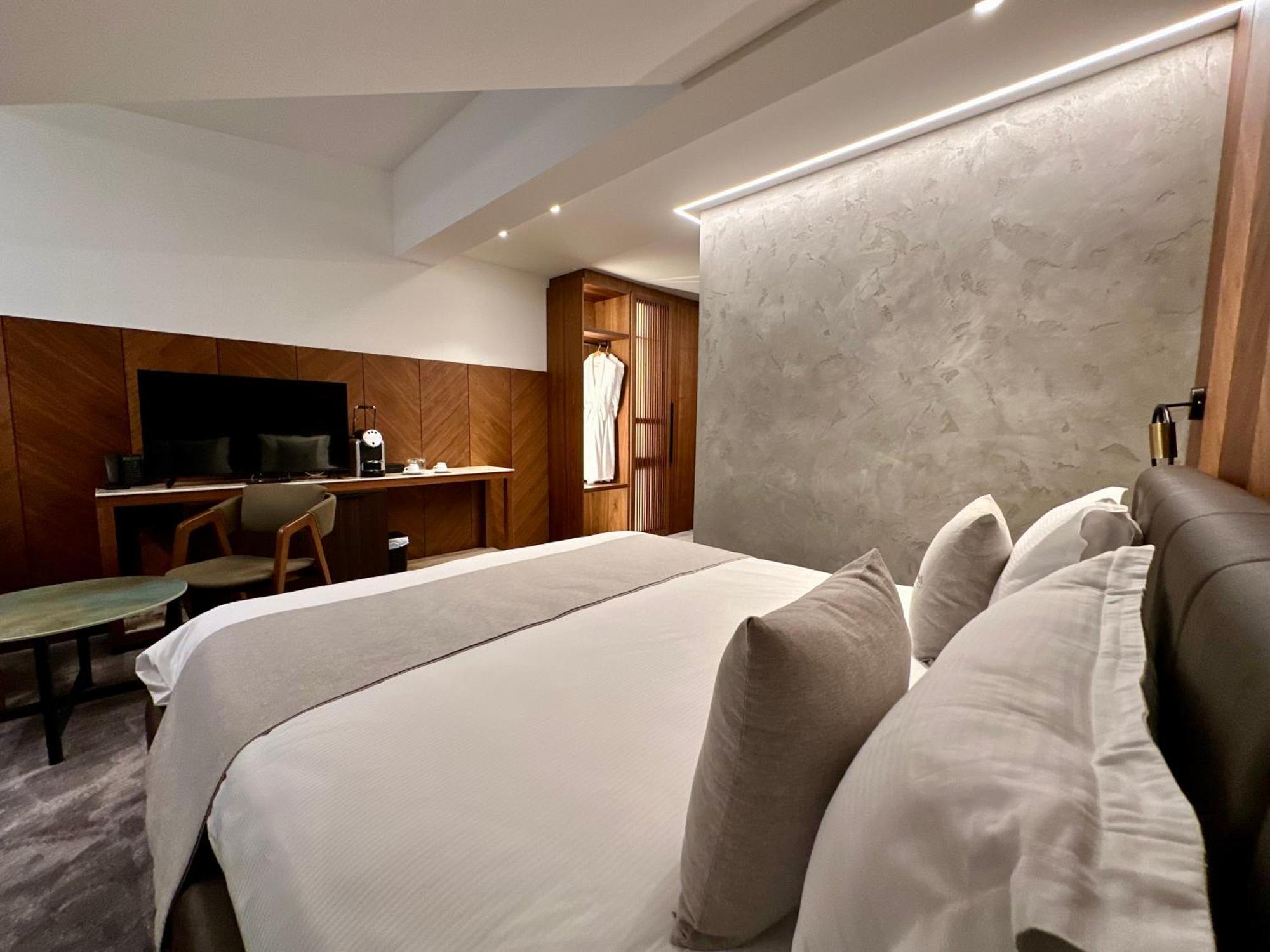 Hotel Restaurant & Spa Les Planets Les Rasses Eksteriør billede